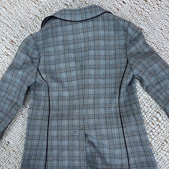 Banana Republic grey plaid blazer with black trim - Picture 3 of 3